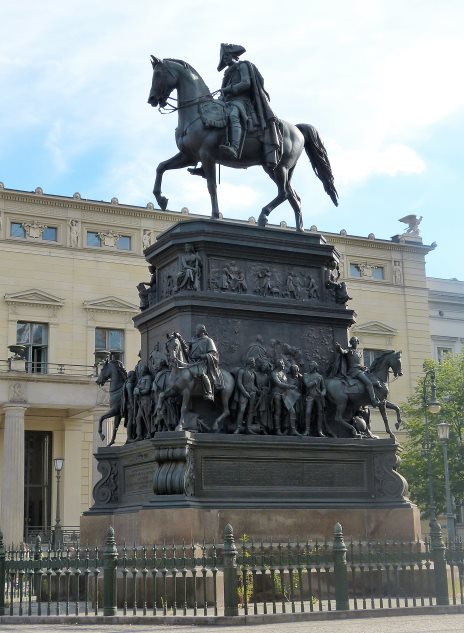 Gesamtansicht des Reiterdenkmals Friedrichs des Grossen