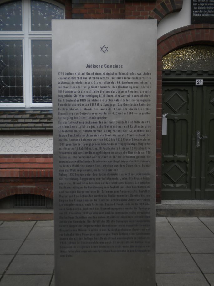 Stele zur Geschichte der juedischen Gemeinde